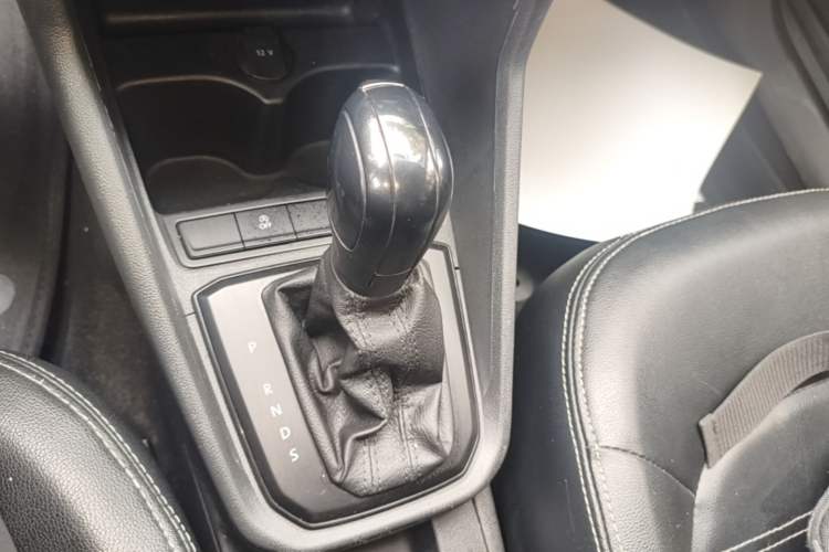 Used Volkswagen Santana 2019 1.5L Automatic Fashion Edition China VI Gear Lever