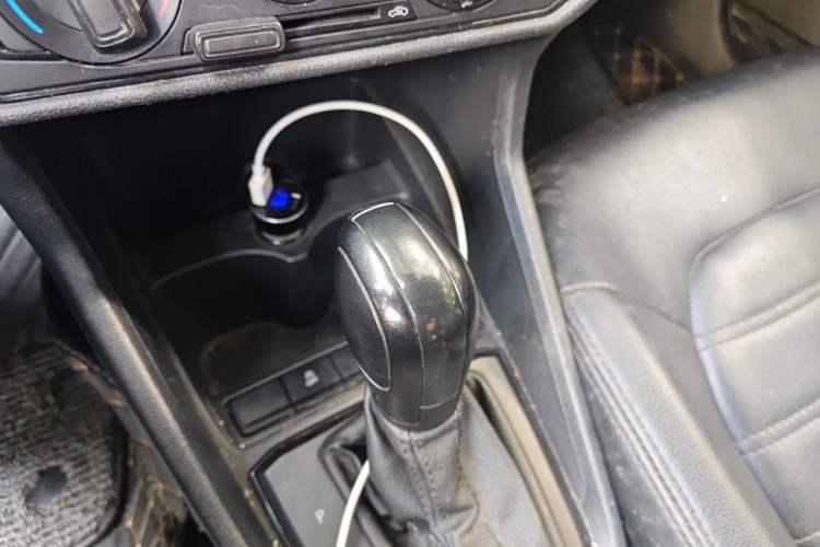 Used Volkswagen Santana 2019 1.5L Automatic Fashion Edition China VI Gear Lever