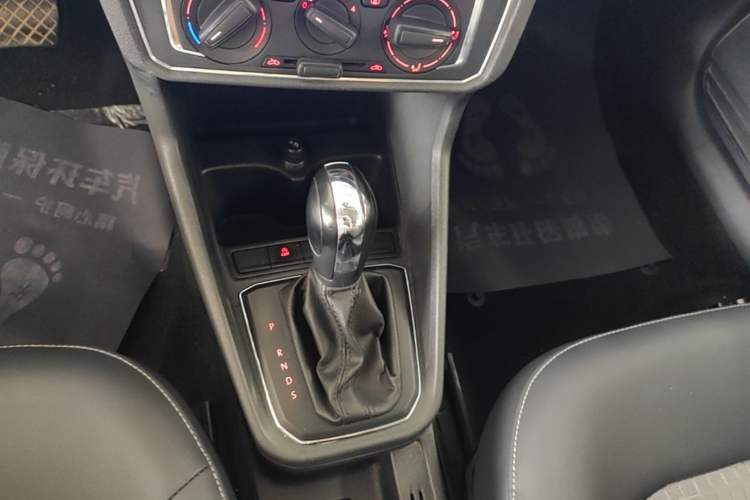 Used Volkswagen Santana 2019 1.5L Automatic Comfort Edition China VI Standard Gear Lever