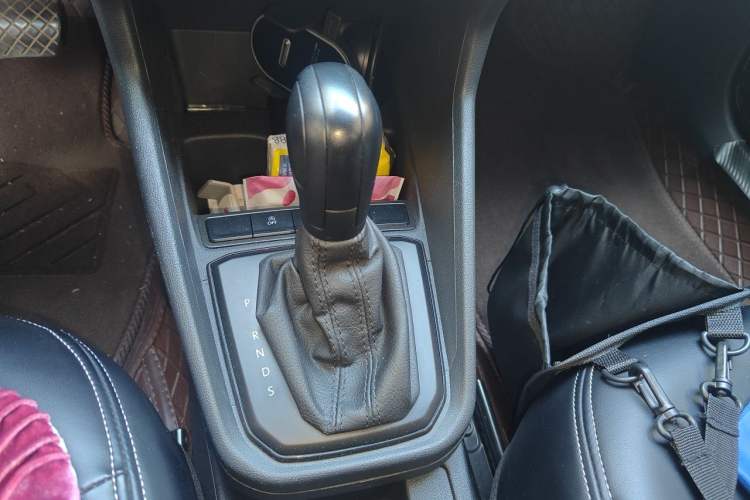 Used Volkswagen Santana 2019 1.5L Automatic Fashion Edition China VI Gear Lever
