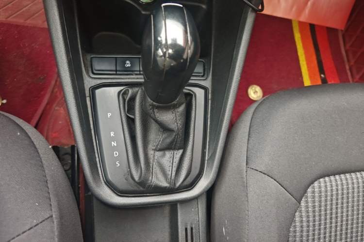 Used Volkswagen Santana 2019 1.5L Automatic Fashion Edition China VI Gear Lever