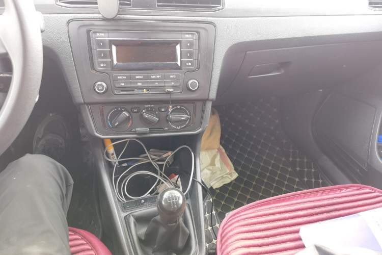 Used Volkswagen Santana 2019 1.5L Manual Fashion Edition China VI Standard Gear Lever