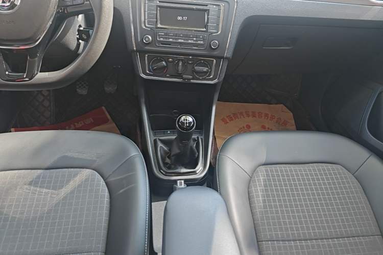 Used Volkswagen Santana 2019 1.5L Manual Comfort Edition China VI Standard Gear Lever