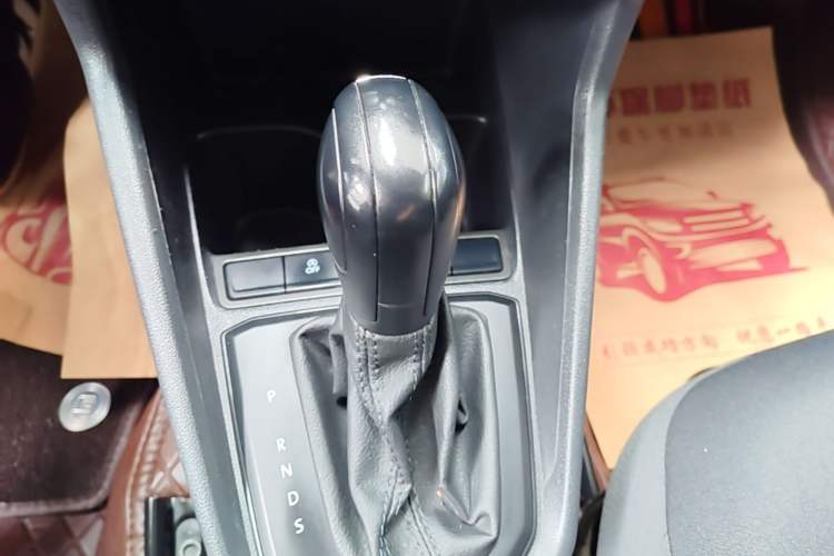 Used Volkswagen Santana 2019 1.5L Automatic Fashion Edition China VI Gear Lever