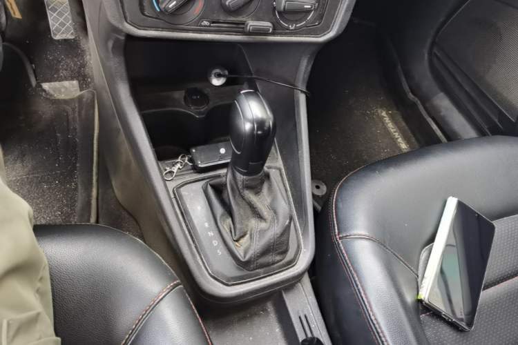 Used Volkswagen Santana 2019 1.5L Automatic Fashion Edition China VI Gear Lever