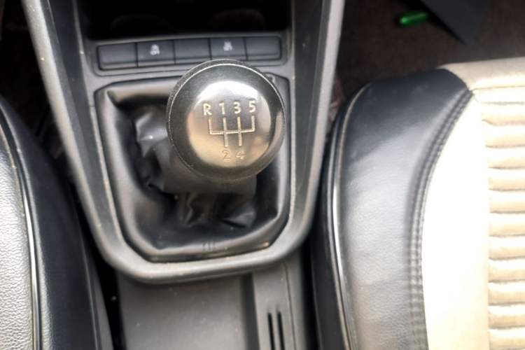Used Volkswagen Santana 2019 1.5L Manual Fashion Edition China VI Standard Gear Lever