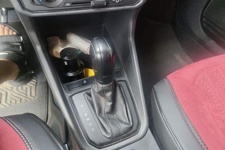 Used Volkswagen Santana 2019 1.5L Automatic Fashion Edition China VI Gear Lever