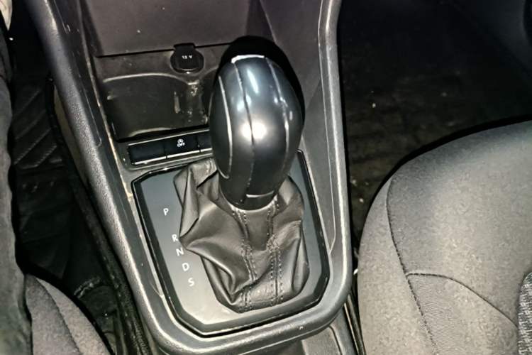 Used Volkswagen Santana 2019 1.5L Automatic Fashion Edition China VI Gear Lever