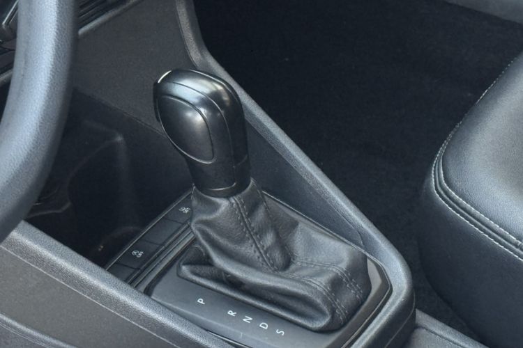 Used Volkswagen Santana 2019 1.5L Automatic Fashion Edition China VI Gear Lever
