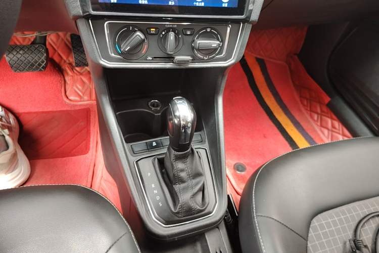 Used Volkswagen Santana 2019 1.5L Automatic Comfort Edition China VI Standard Gear Lever