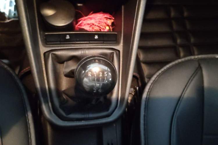 Used Volkswagen Santana 2019 1.5L Manual Fashion Edition China VI Standard Gear Lever