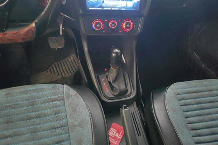 Used Volkswagen Santana 2019 1.5L Automatic Fashion Edition China VI Gear Lever
