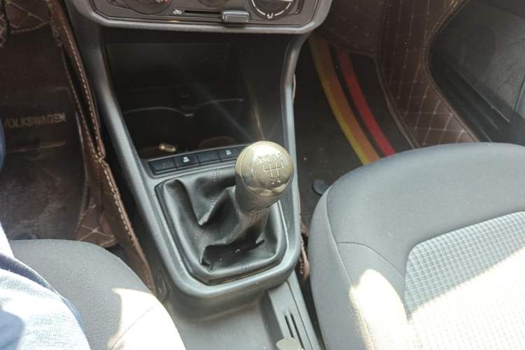 Used Volkswagen Santana 2019 1.5L Manual Fashion Edition China VI Standard Gear Lever