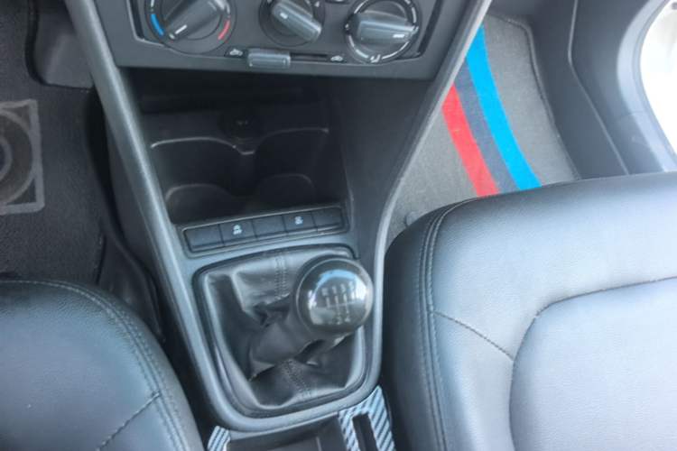 Used Volkswagen Santana 2019 1.5L Manual Fashion Edition China VI Standard Gear Lever