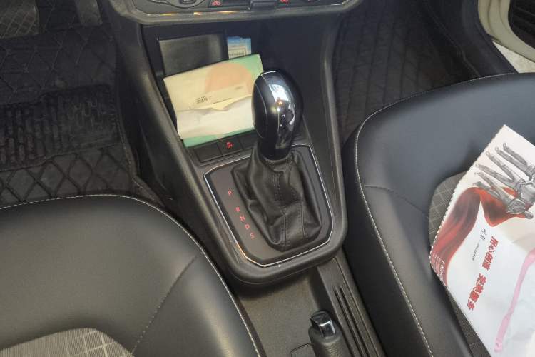 Used Volkswagen Santana 2019 1.5L Automatic Comfort Edition China VI Standard Gear Lever