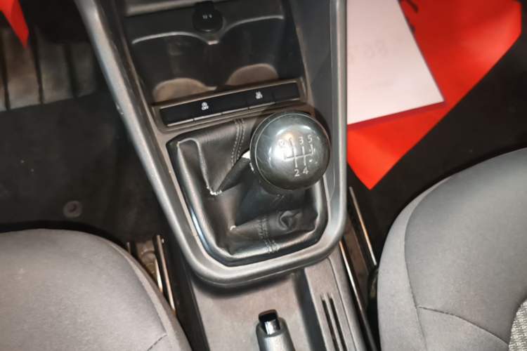 Used Volkswagen Santana 2019 1.5L Manual Fashion Edition China VI Standard Gear Lever