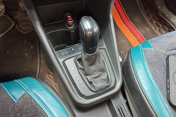 Used Volkswagen Santana 2019 1.5L Automatic Fashion Edition China VI Gear Lever