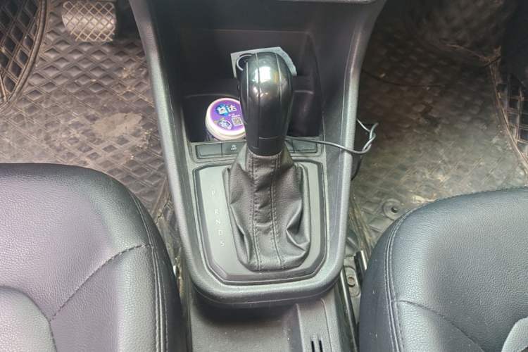 Used Volkswagen Santana 2019 1.5L Automatic Fashion Edition China VI Gear Lever
