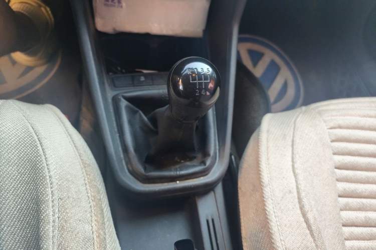 Used Volkswagen Santana 2019 1.5L Manual Fashion Edition China VI Standard Gear Lever