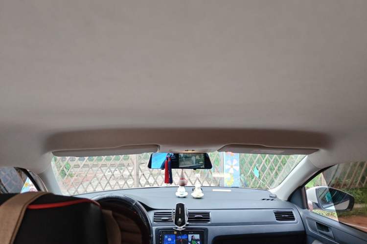 Used Volkswagen Santana 2019 1.5L Automatic Fashion Edition China VI Headliner