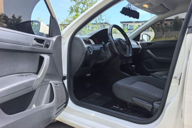 Used Volkswagen Santana 2019 1.5L Automatic Fashion Edition China VI Interior 2