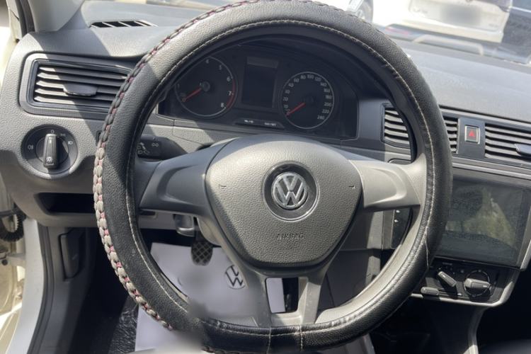 Used Volkswagen Santana 2019 1.5L Manual Fashion Edition China VI Standard Interior 3