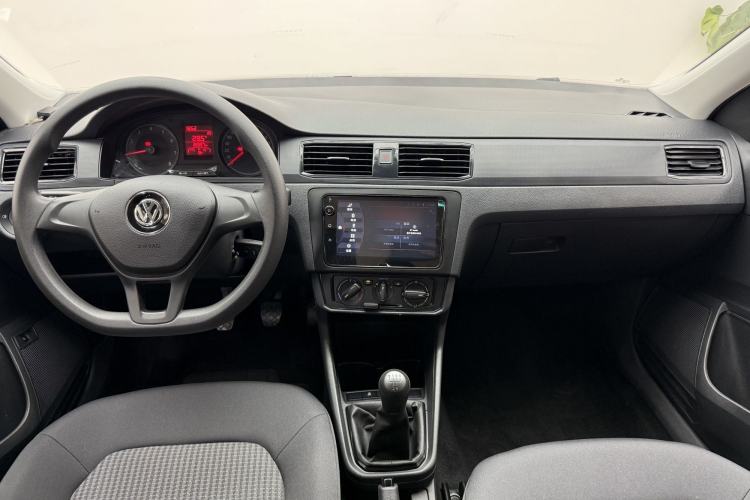 Used Volkswagen Santana 2019 1.5L Manual Fashion Edition China VI Standard Interior 3