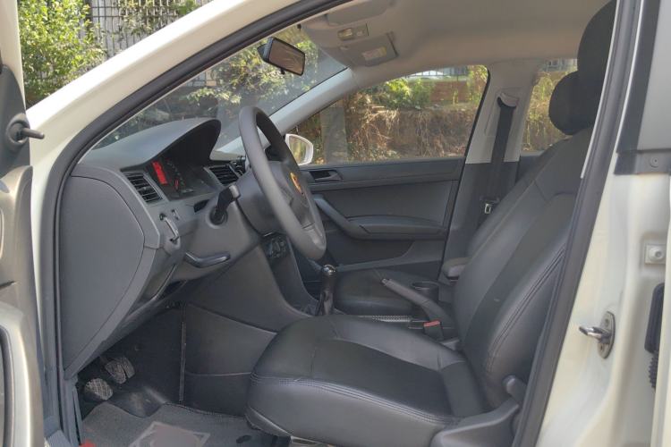 Used Volkswagen Santana 2019 1.5L Manual Fashion Edition China VI Standard Interior 3
