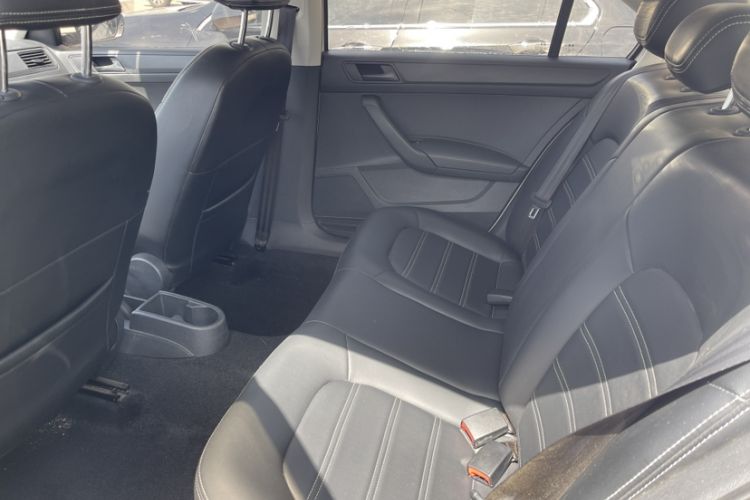 Used Volkswagen Santana 2019 1.5L Manual Fashion Edition China VI Standard Interior 6