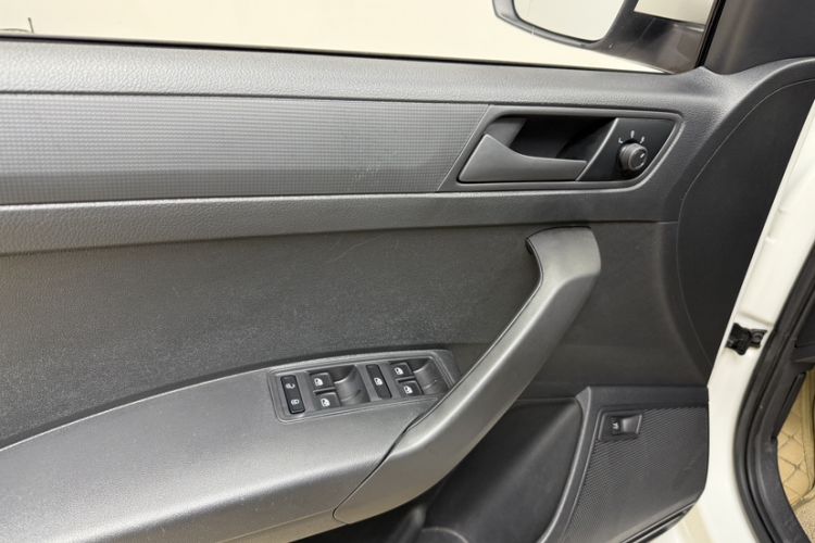 Used Volkswagen Santana 2019 1.5L Manual Fashion Edition China VI Standard Interior 7