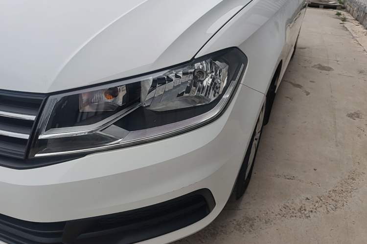 Used Volkswagen Santana 2019 1.5L Manual Fashion Edition China VI Standard Left Front Headlight