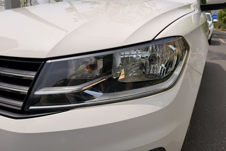 Used Volkswagen Santana 2019 1.5L Manual Fashion Edition China VI Standard Left Front Headlight