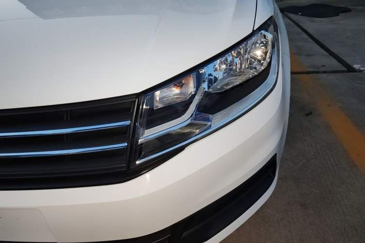 Used Volkswagen Santana 2019 1.5L Manual Fashion Edition China VI Standard Left Front Headlight