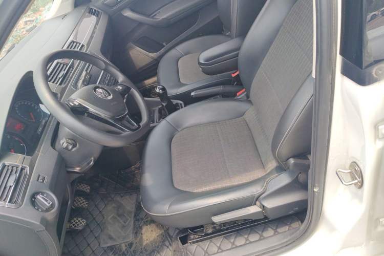 Used Volkswagen Santana 2019 1.5L Manual Comfort Edition China VI Standard Left Front Seat