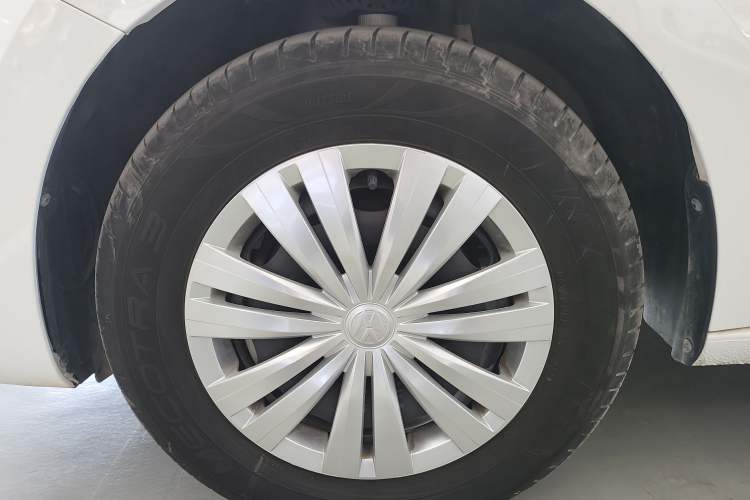 Used Volkswagen Santana 2019 1.5L Automatic Fashion Edition China VI Left Front Wheel Hub