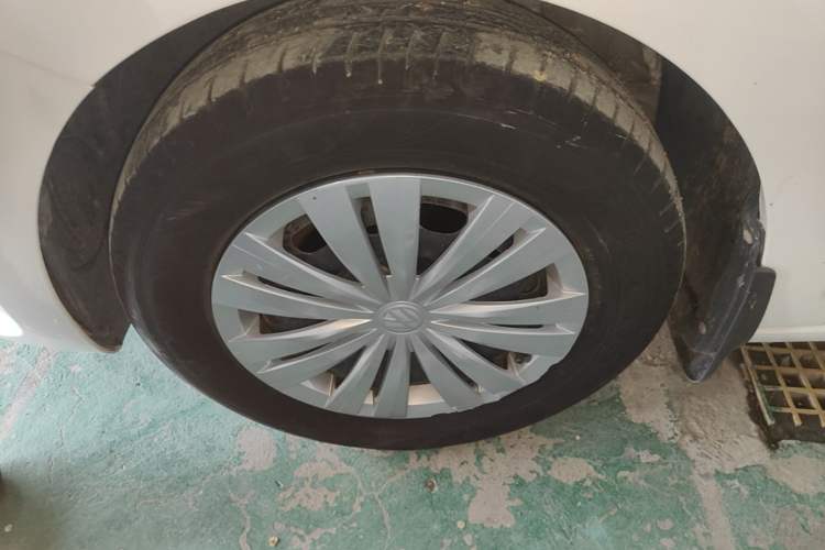 Used Volkswagen Santana 2019 1.5L Manual Fashion Edition China VI Standard Left Front Wheel Hub