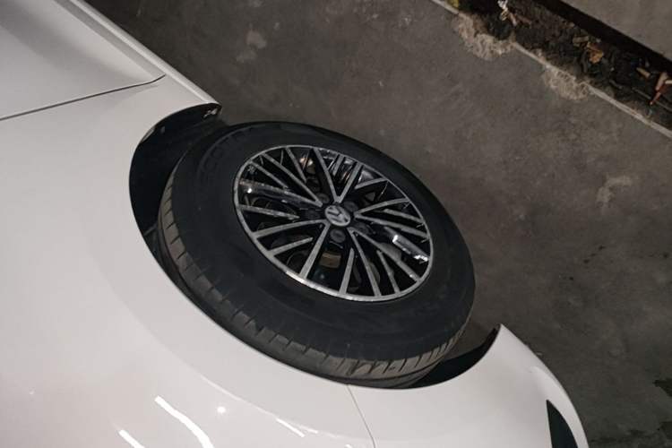 Used Volkswagen Santana 2019 1.5L Automatic Fashion Edition China VI Left Front Wheel Hub