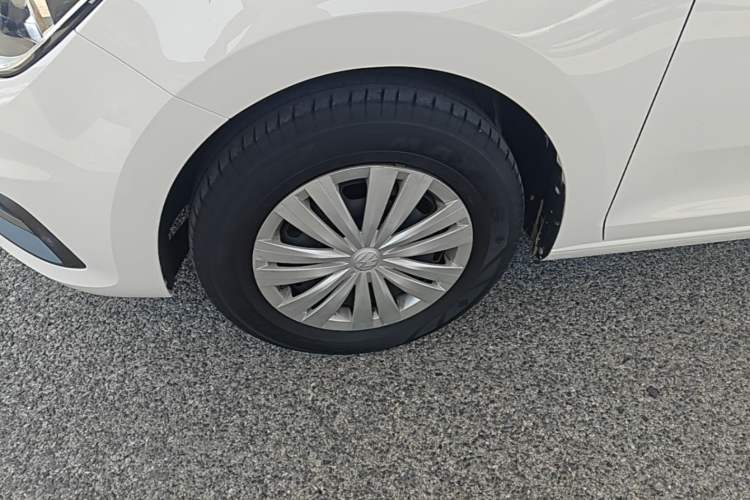 Used Volkswagen Santana 2019 1.5L Automatic Fashion Edition China VI Left Front Wheel Hub