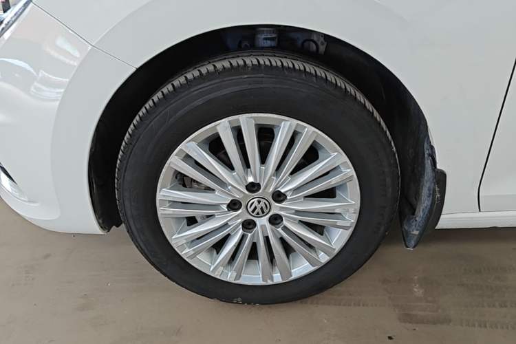 Used Volkswagen Santana 2019 1.5L Automatic Comfort Edition China VI Standard Left Front Wheel Hub