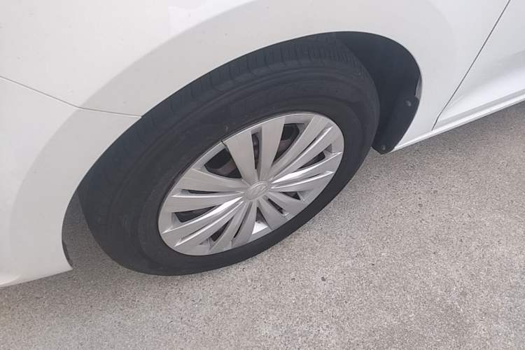 Used Volkswagen Santana 2019 1.5L Automatic Fashion Edition China VI Left Front Wheel Hub