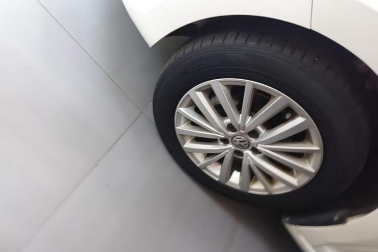 Used Volkswagen Santana 2019 Haval H6 1.5L Automatic Comfort Edition China VI Standard Left Front Wheel Hub