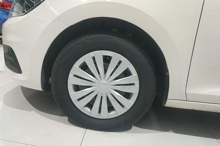 Used Volkswagen Santana 2019 1.5L Automatic Fashion Edition China VI Left Front Wheel Hub