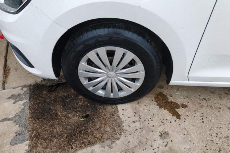 Used Volkswagen Santana 2019 1.5L Manual Fashion Edition China VI Standard Left Front Wheel Hub