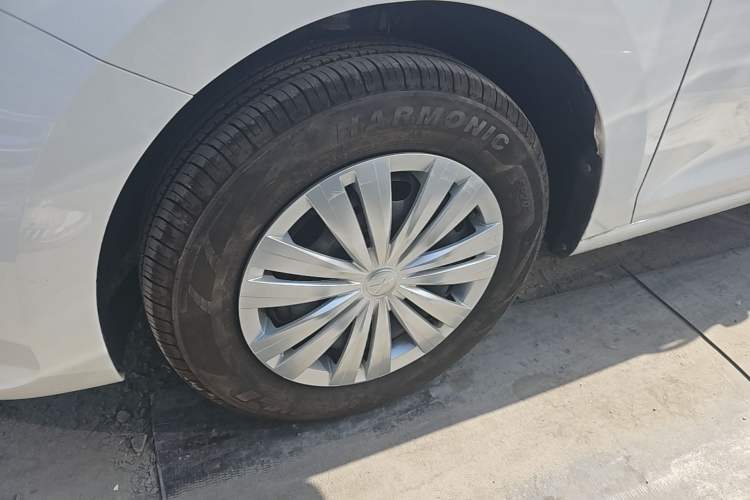 Used Volkswagen Santana 2019 1.5L Automatic Fashion Edition China VI Left Front Wheel Hub