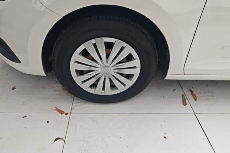 Used Volkswagen Santana 2019 1.5L Manual Fashion Edition China VI Standard Left Front Wheel Hub