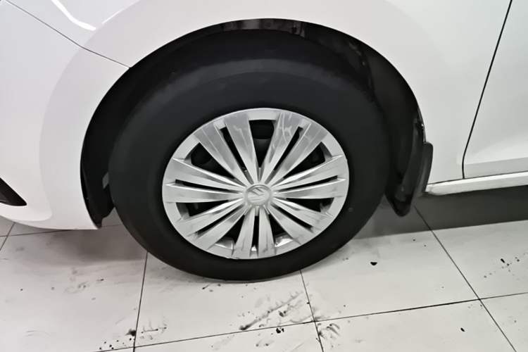 Used Volkswagen Santana 2019 1.5L Automatic Fashion Edition China VI Left Front Wheel Hub