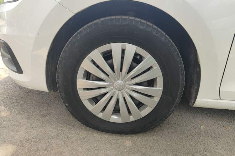 Used Volkswagen Santana 2019 1.5L Automatic Fashion Edition China VI Left Front Wheel Hub