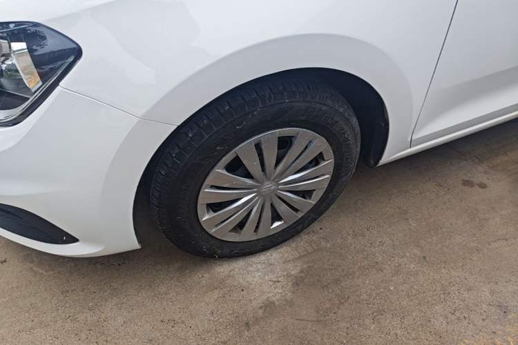 Used Volkswagen Santana 2019 1.5L Automatic Fashion Edition China VI Left Front Wheel Hub