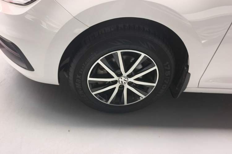 Used Volkswagen Santana 2019 1.5L Automatic Fashion Edition China VI Left Front Wheel Hub