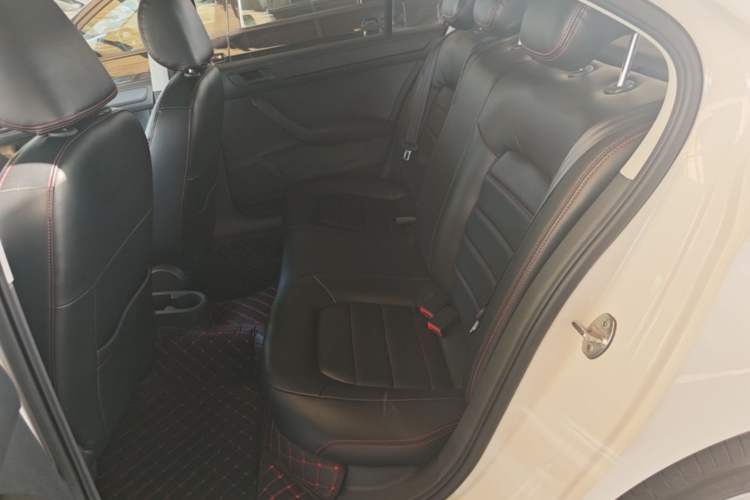 Used Volkswagen Santana 2019 1.5L Automatic Fashion Edition China VI Left Rear Seat